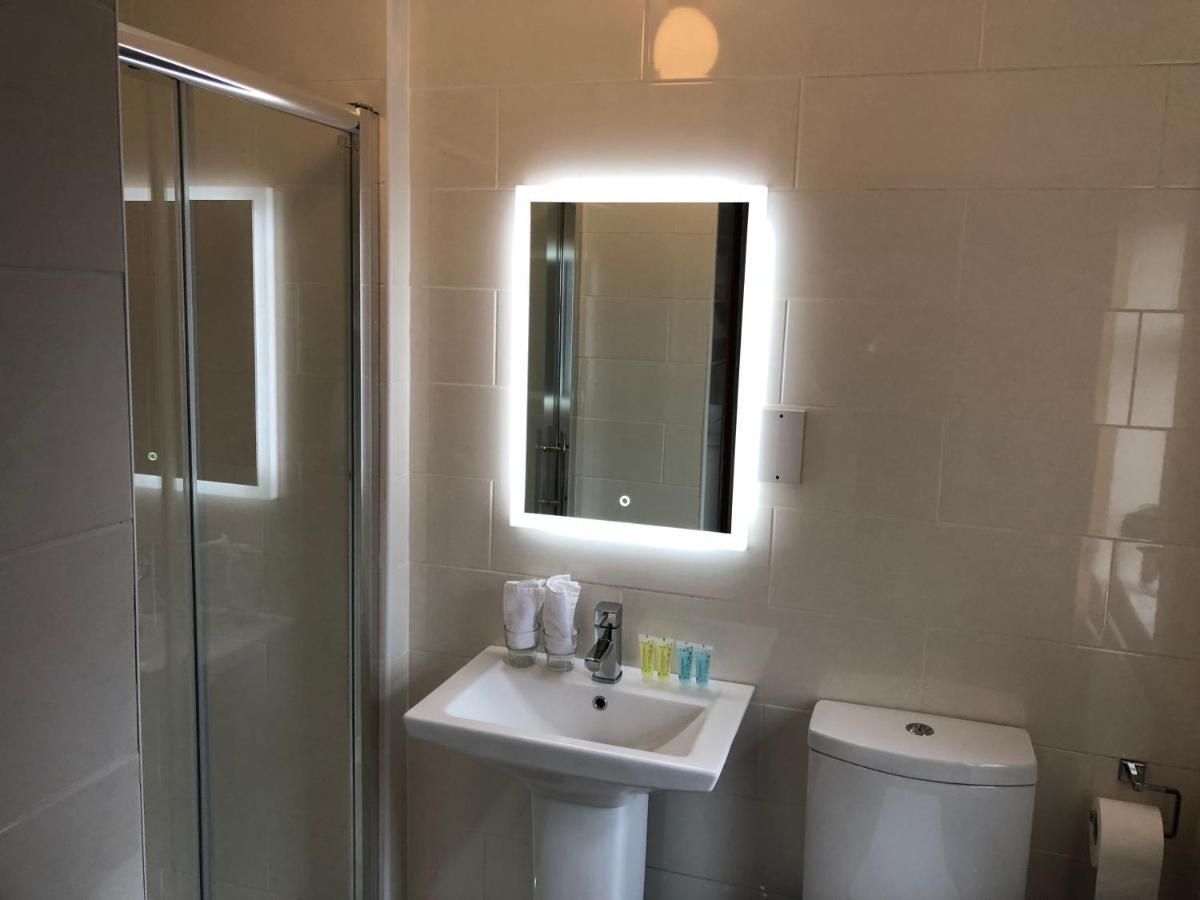 Tully'S Hotel Castlerea Экстерьер фото