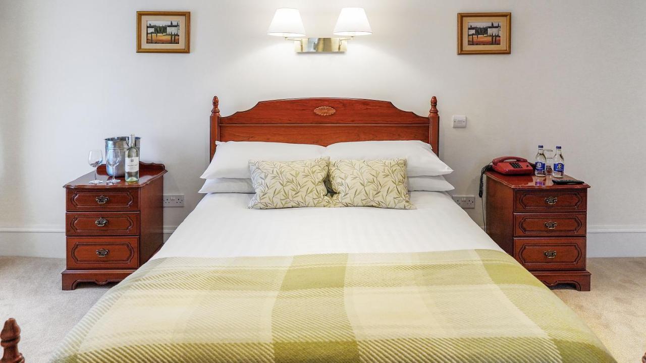 Tully'S Hotel Castlerea Экстерьер фото