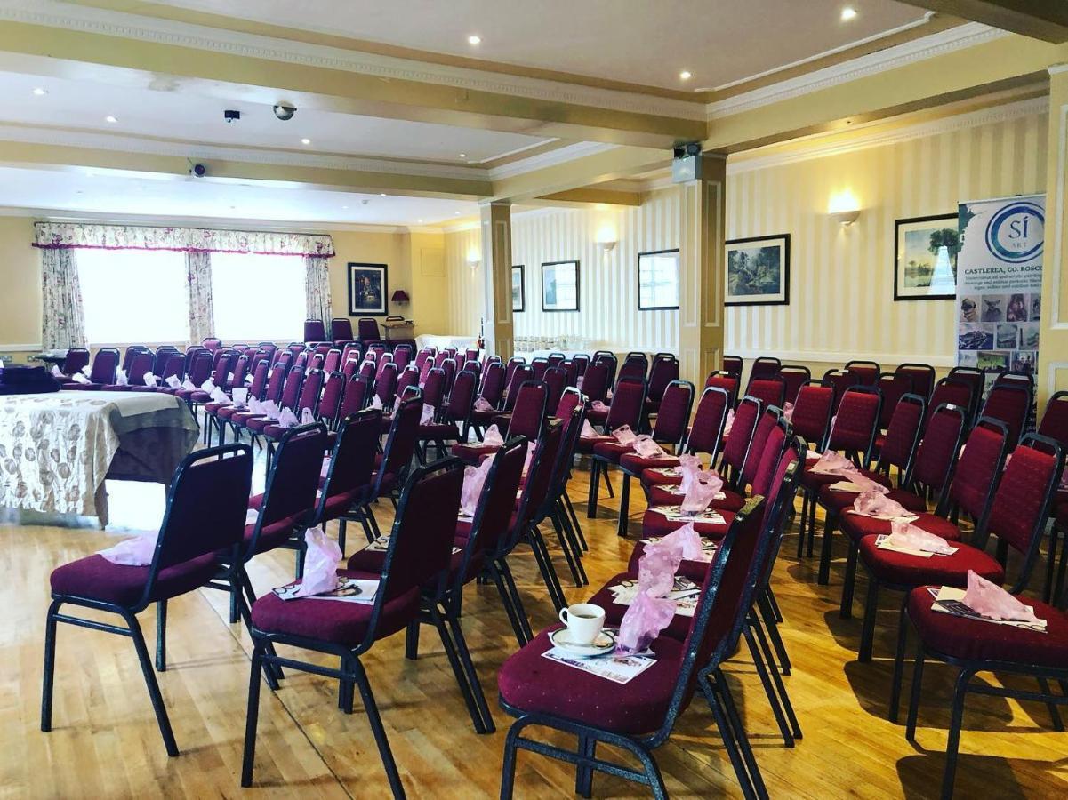 Tully'S Hotel Castlerea Экстерьер фото