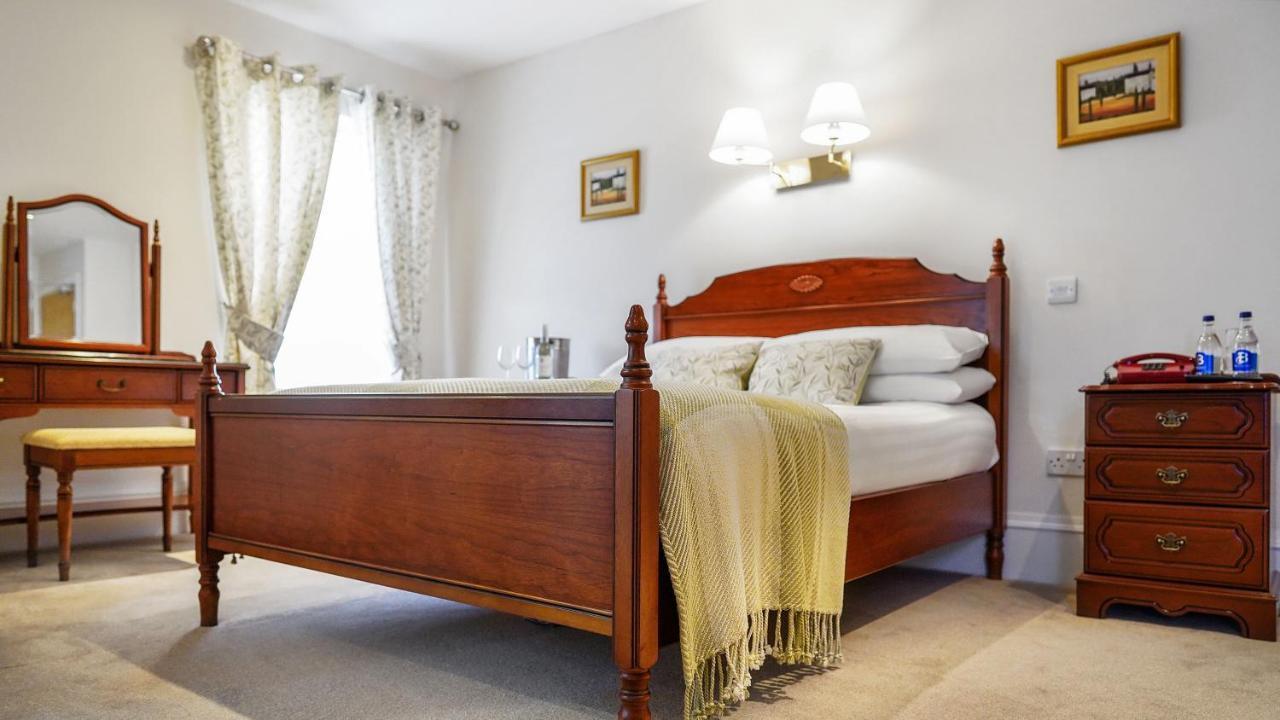 Tully'S Hotel Castlerea Экстерьер фото